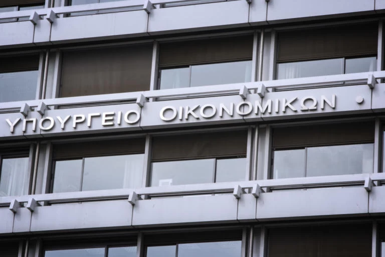 Πρωτογενές πλεόνασμα «μαμούθ» το 2018 με μειωμένα έσοδα – Πάνω από 3 δισ. ευρώ